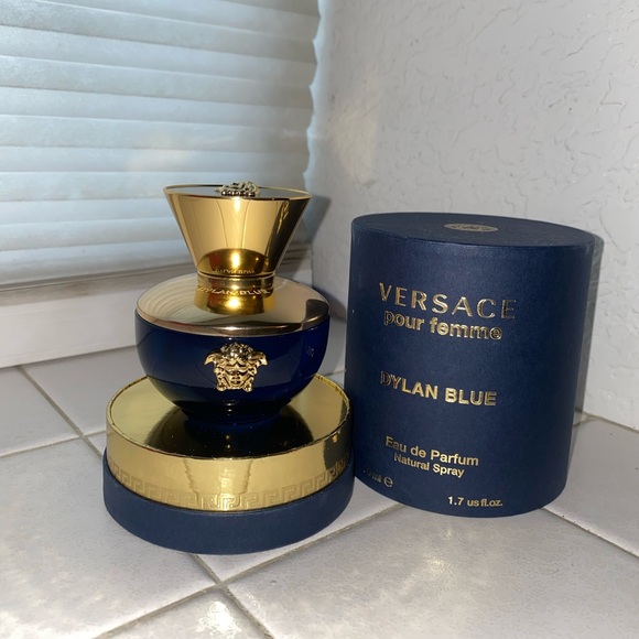 Versace Dylan Blue Perfume - Picture 1 of 4